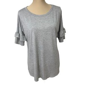Hailey & Co. Gray Dropped Ruffle Sleeve Top M.